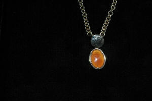 14kt Pendant set with carnelian scarab